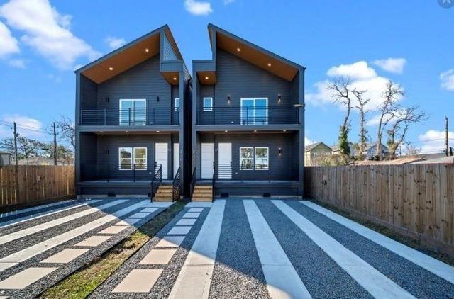 236 E 39th Street A, Houston, TX 77018