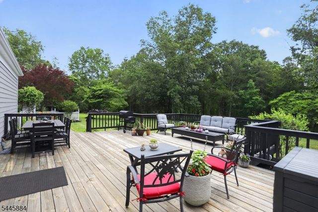 155 Seabrook Rd, Delaware Twp., NJ 08530