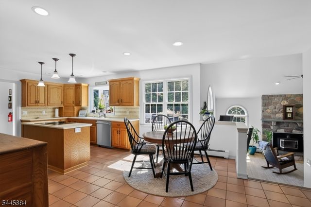 155 Seabrook Rd, Delaware Twp., NJ 08530