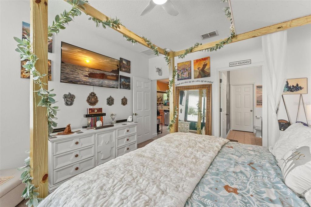 Image 15 of property listing at 8481 LEELAND ARCHER BOULEVARD, Orlando, FL 32836