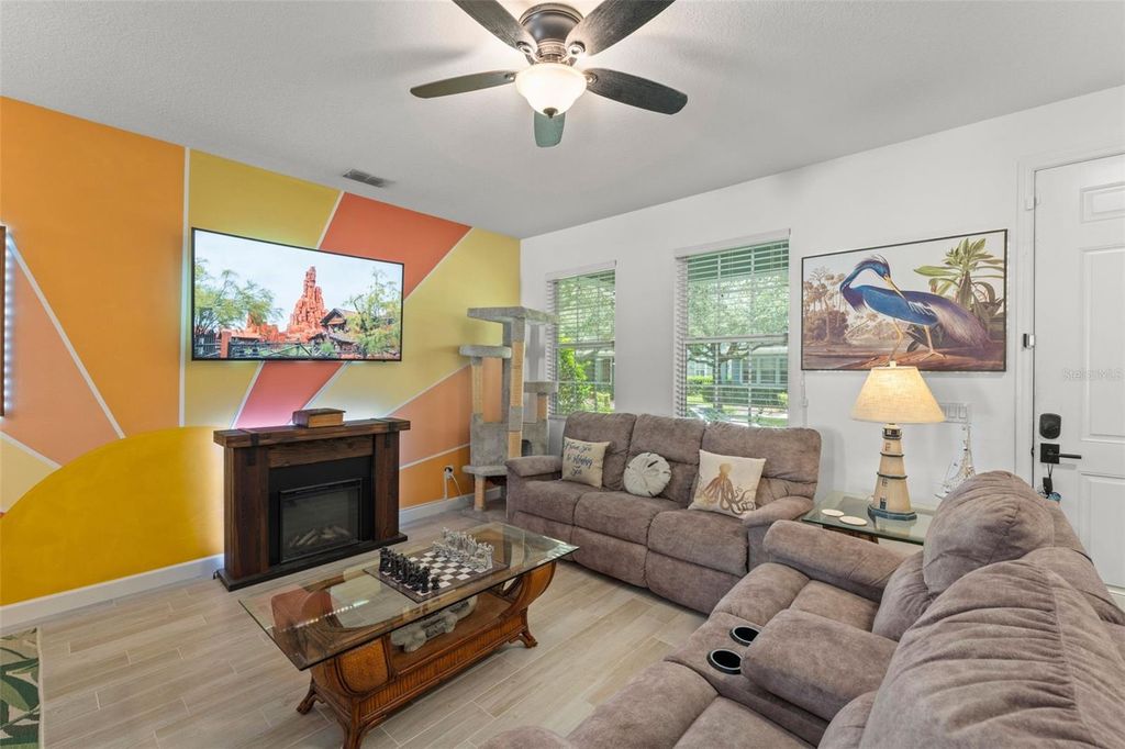 Image 5 of property listing at 8481 LEELAND ARCHER BOULEVARD, Orlando, FL 32836