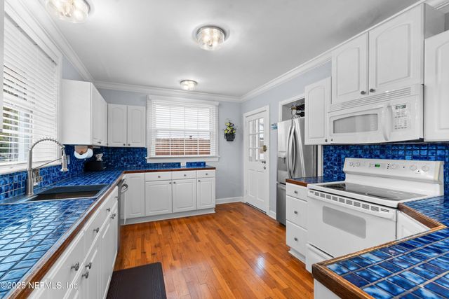 1704 KINGSWOOD Road, Jacksonville, FL 32207