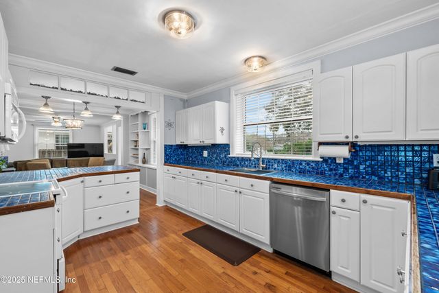 1704 KINGSWOOD Road, Jacksonville, FL 32207