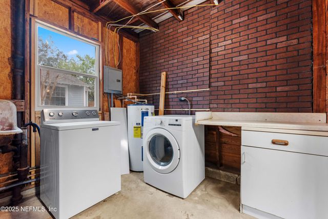 1704 KINGSWOOD Road, Jacksonville, FL 32207