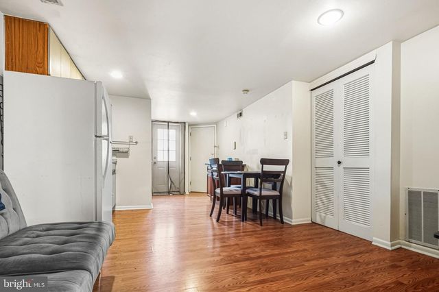 788 S 2ND ST, Philadelphia, PA 19147