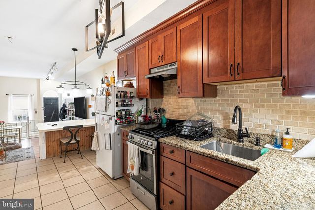 788 S 2ND ST, Philadelphia, PA 19147