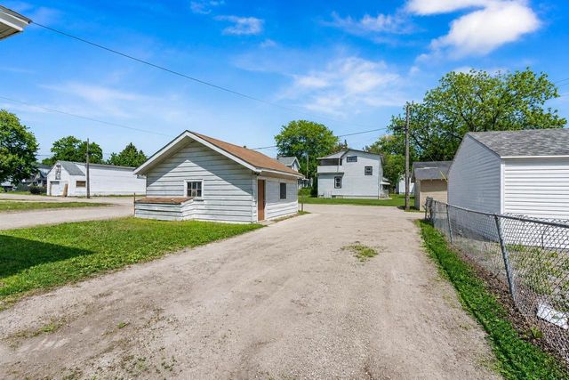 920 WISCONSIN STREET, Oshkosh, WI 54901