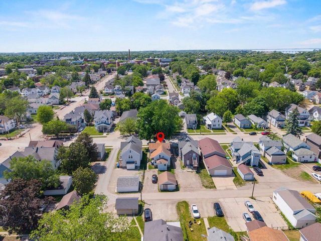 920 WISCONSIN STREET, Oshkosh, WI 54901