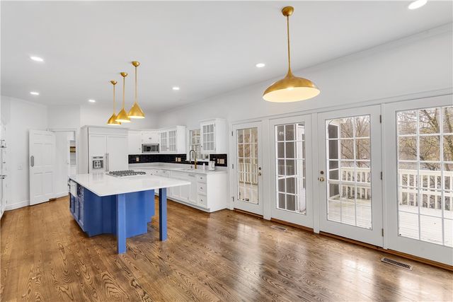 76 Fair Oaks Dr, Fox Chapel, PA 15238