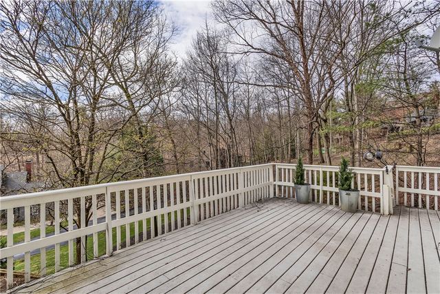 76 Fair Oaks Dr, Fox Chapel, PA 15238