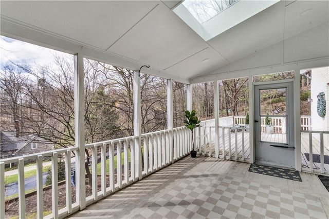 76 Fair Oaks Dr, Fox Chapel, PA 15238