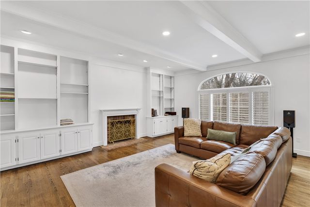 76 Fair Oaks Dr, Fox Chapel, PA 15238