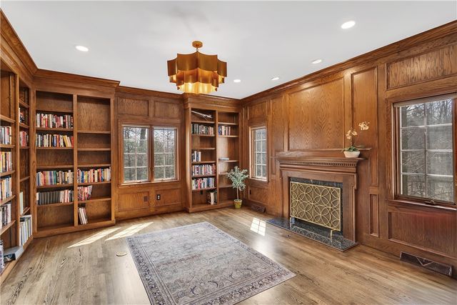 76 Fair Oaks Dr, Fox Chapel, PA 15238