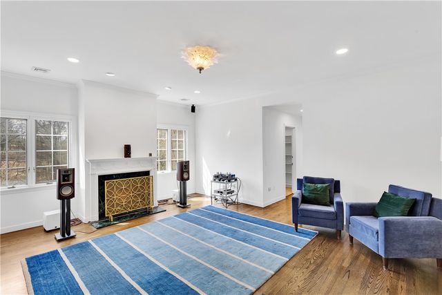 76 Fair Oaks Dr, Fox Chapel, PA 15238