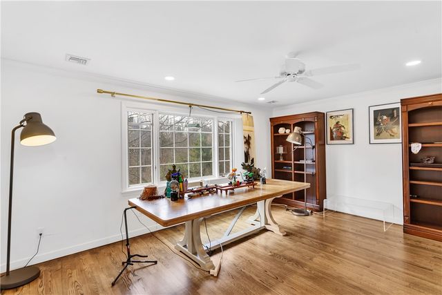 76 Fair Oaks Dr, Fox Chapel, PA 15238