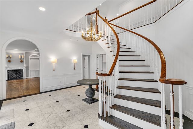 76 Fair Oaks Dr, Fox Chapel, PA 15238