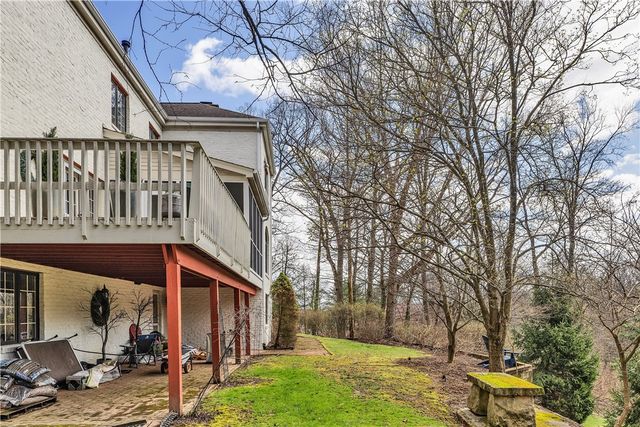 76 Fair Oaks Dr, Fox Chapel, PA 15238