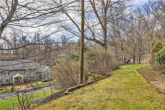 76 Fair Oaks Dr, Fox Chapel, PA 15238