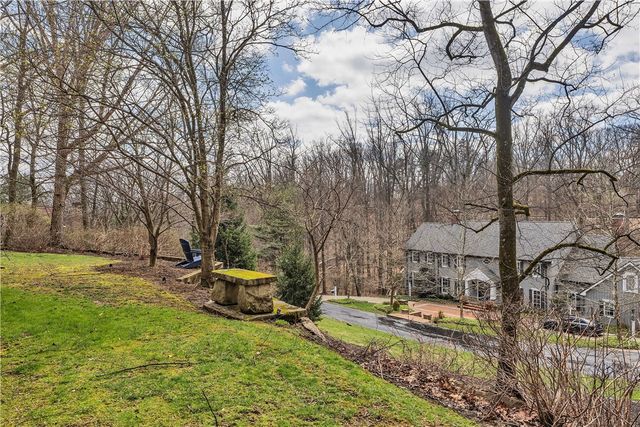 76 Fair Oaks Dr, Fox Chapel, PA 15238