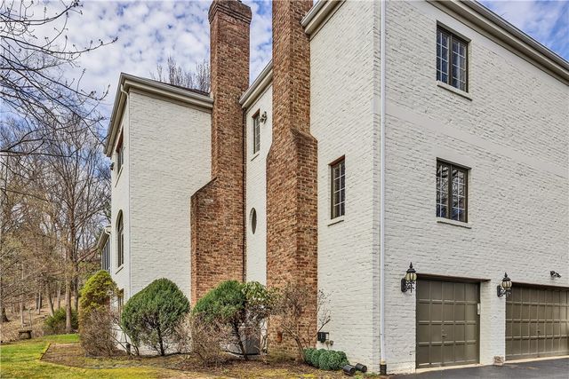 76 Fair Oaks Dr, Fox Chapel, PA 15238