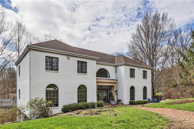 76 Fair Oaks Dr, Fox Chapel, PA 15238