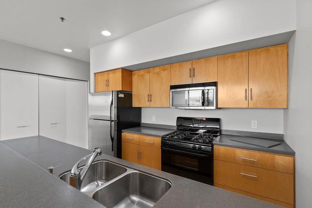 101 CHERRY STREET #208, Green Bay, WI 54301