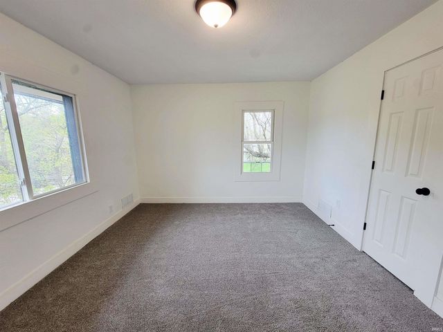 2118 Lincoln Way W, South Bend, IN 46628