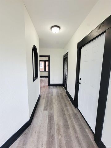 2118 Lincoln Way W, South Bend, IN 46628