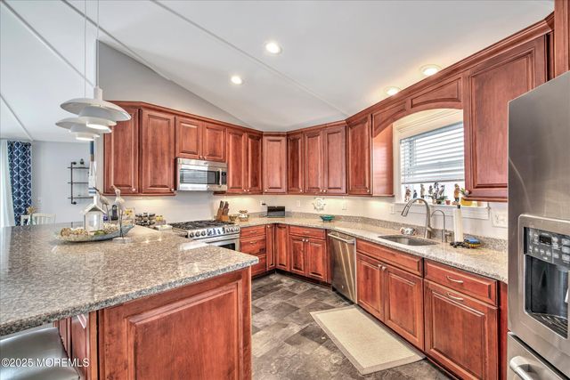 424 E Longport Avenue, Ocean Gate, NJ 08740