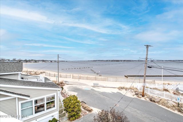 424 E Longport Avenue, Ocean Gate, NJ 08740