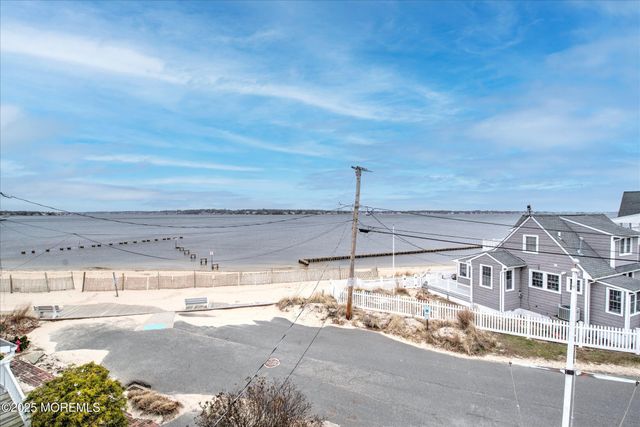 424 E Longport Avenue, Ocean Gate, NJ 08740