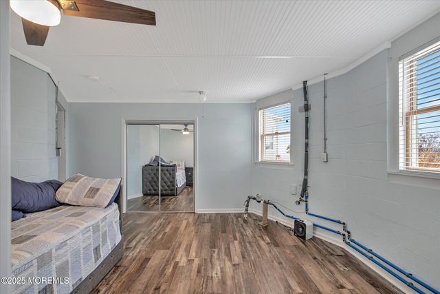 424 E Longport Avenue, Ocean Gate, NJ 08740