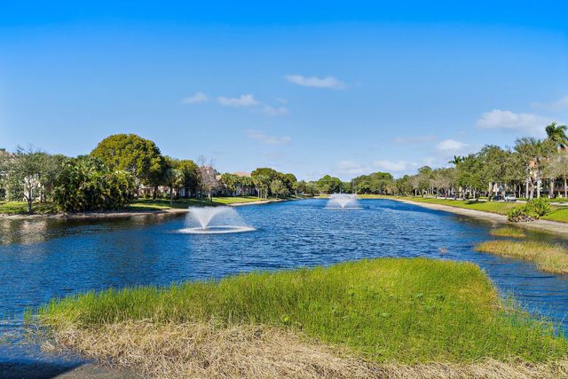 2729 Anzio Court 208, Palm Beach Gardens, FL 33410