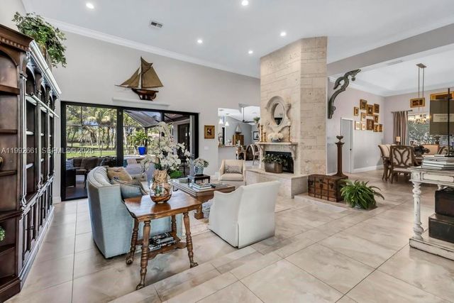 343 Coconut Cir, Weston, FL 33326