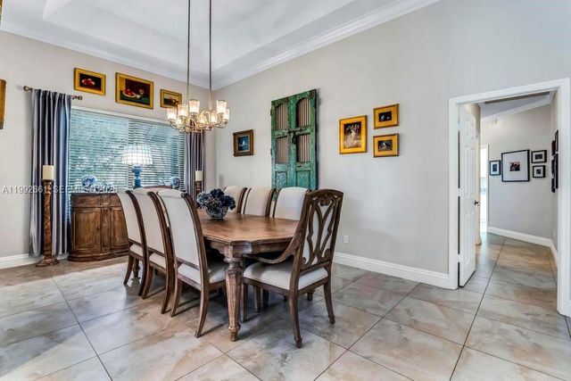 343 Coconut Cir, Weston, FL 33326