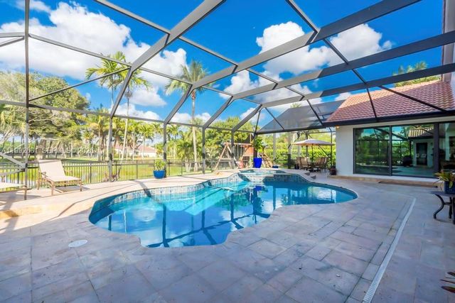 343 Coconut Cir, Weston, FL 33326