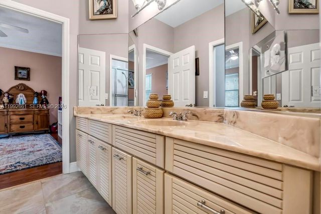 343 Coconut Cir, Weston, FL 33326