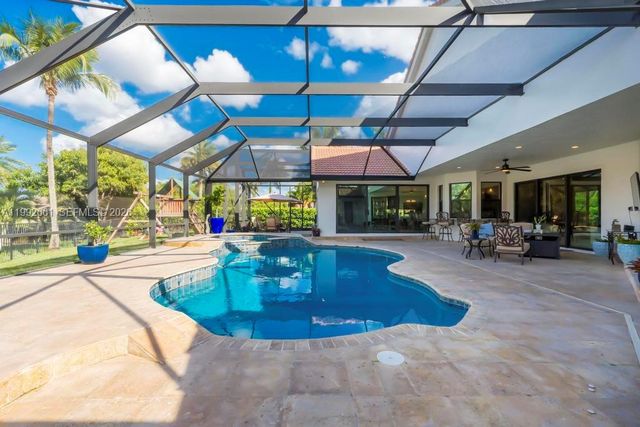 343 Coconut Cir, Weston, FL 33326