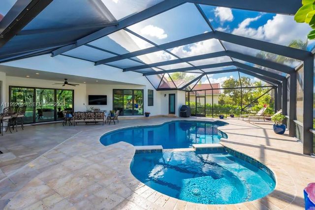 343 Coconut Cir, Weston, FL 33326