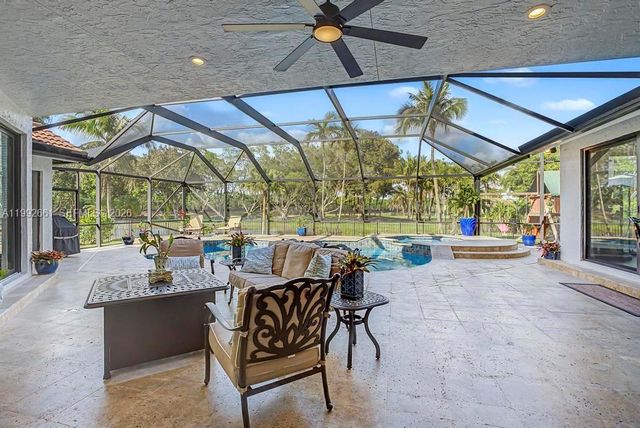 343 Coconut Cir, Weston, FL 33326