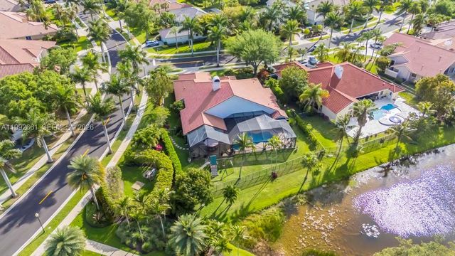 343 Coconut Cir, Weston, FL 33326