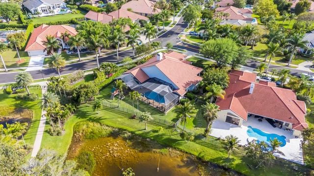 343 Coconut Cir, Weston, FL 33326
