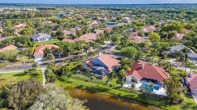 343 Coconut Cir, Weston, FL 33326