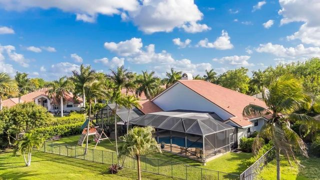 343 Coconut Cir, Weston, FL 33326