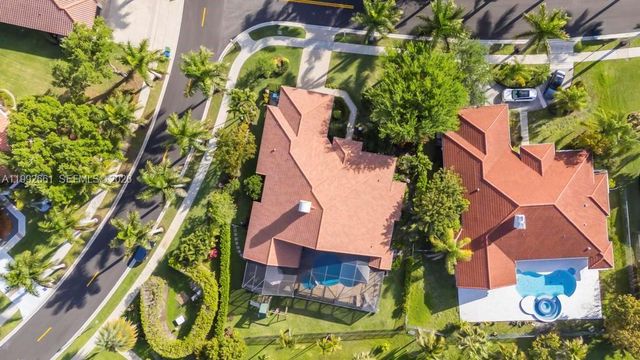 343 Coconut Cir, Weston, FL 33326