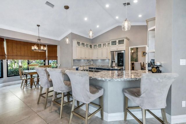 343 Coconut Cir, Weston, FL 33326