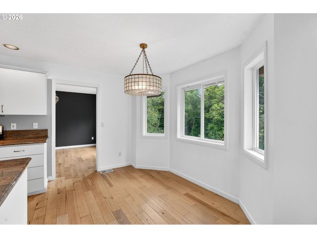 6065 Sw TAYLOR St, Portland, OR 97221