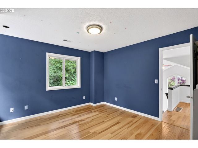 6065 Sw TAYLOR St, Portland, OR 97221