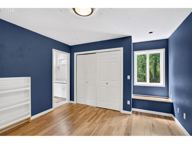 6065 Sw TAYLOR St, Portland, OR 97221