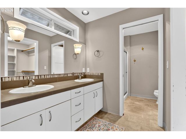 6065 Sw TAYLOR St, Portland, OR 97221